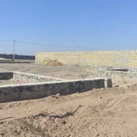 زمین دامداری ۱۲۰۰متری سنگ چینی شده با آب و برق