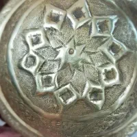 ظرف عتیقه قلم زنی کار دست ،برنجی ، تزئنی