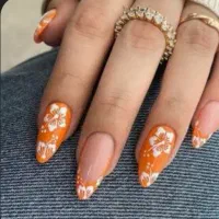 ٪۵۰ تخفیف روی خدمات ناخن+آموزش