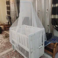 گهواره در حد نو|اسباب و اثاث بچه|صدرا-فارس, فاز ۲|دیوار