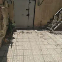 یک-خانه-ویلای-دو-طبقه-فروشی