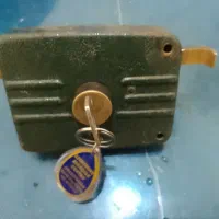 قفل ولوازم وتجهیزات ساختمانی