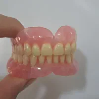 ساخت تخصصی دندان مصنوعی