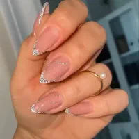 کاشت ناخن|خدمات آرایشگری و زیبایی|یاسوج, |دیوار