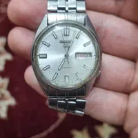 ساعت seiko 5 رنگ نقره ای|ساعت|کاشان, میدان کهنه|دیوار