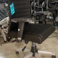 صندلی جک دار و میز کنفرانس