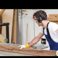 نجار ماهر و نیمه ماهر