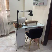 میز ناخن به همراه استند لاک