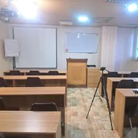 اجاره کلاس آموزشی انقلاب، با امکانات کامل|اجارهٔ کوتاه‌مدت دفتر کار و فضای آموزشی|تهران, جمال‌زاده|دیوار