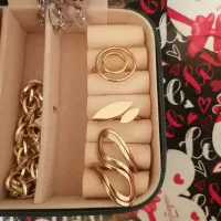 بدلیجات رنگ ثابت مفت|بدلیجات|سبزوار, قاضی زاد|دیوار