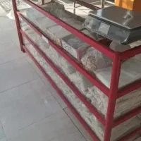 ویترین مغازه