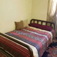 تخت چوبی دو نفره و تشک خوشخواب