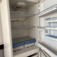 یخچال نگین تمیز و مرتب