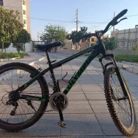 دوچرخه 26|دوچرخه، اسکیت، اسکوتر|صدرا-فارس, فاز ۱|دیوار