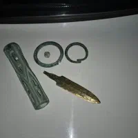 چند قلم اجناس قدیمی عتیقه مفرغی