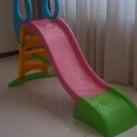 فرش و سرسره کودک