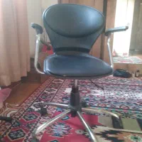 صندلی اداری سالم