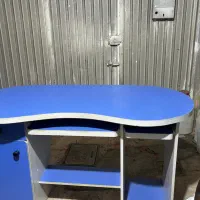 میز کامپیوتر تر و تمیز