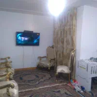 ۶۳ متری کاشانی تکواحدی غرق نور با پارکینگ و انباری