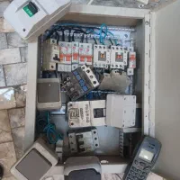 تابلو برق و کنتاکتور و کلید پریز . گوشی کار