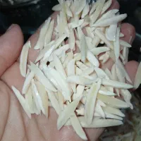 خلال محلی بادام درختی