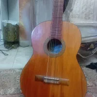 گیتار قدیمی
