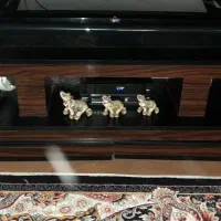 میز تلویزیون بزرگ چوبی وشیشه ای