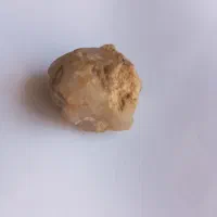 الماس زیبای راف ُ حدود ۴۰ تا ۵۰ قیراطی