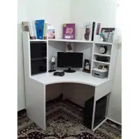 میز تحریر سه گوش برند ایکیا