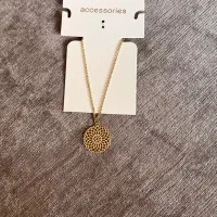 گردنبند رنگ ثابت و شیک