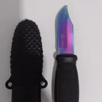 یک عدد چاقوی زیبا