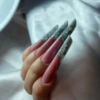 آموزش تخصصی و خدمات تخصصی کاشت ناخن(اقساطی)