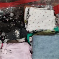 چند دست لباس دخترانه