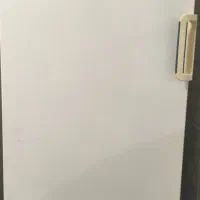 یک عدد فریزر و دو عدد یخچال