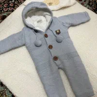 تعدای لباس بچگانه در حدنو