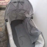 تخت کنار مادر وکریر