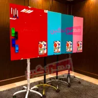 تخته وایت‌برد شیشه‌ای پایه‌دار رنگی مینیمال 70×90