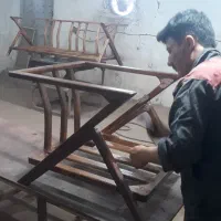 کارگر ساده رنگکاری مبل