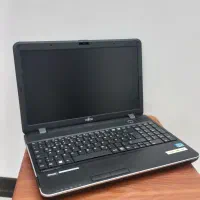 لپتاپ فوجیتسو در حد نو