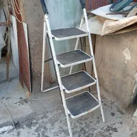 چهارپایه پله ای همه کاره تمیز