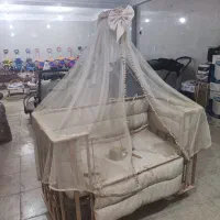 تخت و گهواره نوزاد