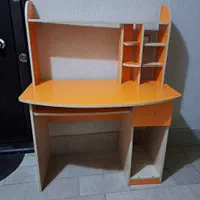 سرویس میز کامپیوتر به همراه کمد لباس و ویترین