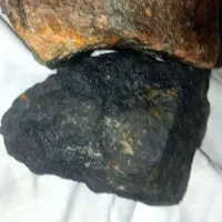 این سنگها جذب آهنربا دارن|جواهرات|ایرانشهر, |دیوار