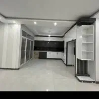 ۱۴۰ متر تک واحدی، رو به نما، تراس سر آشپزخانه