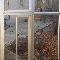 پنجره آلومینیومی با جنس اعلا به ابعاد ۱۵۰×۱۵۰