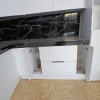 کابینت هایگلس،دکورنمایشگاهی|مصالح و تجهیزات ساختمان|میانه, |دیوار