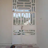 درب اتاق ودرب حال پذیرایی