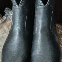 نیم بوت شنل|کیف، کفش، کمربند|سمیرم, |دیوار