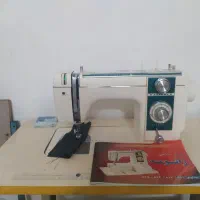 چرخ خیاطی ژانومه اصل وبدنه فلز بسیار کم کار