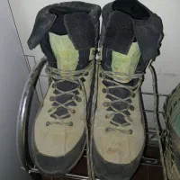 کفش و پوشاک کوهنوردی
